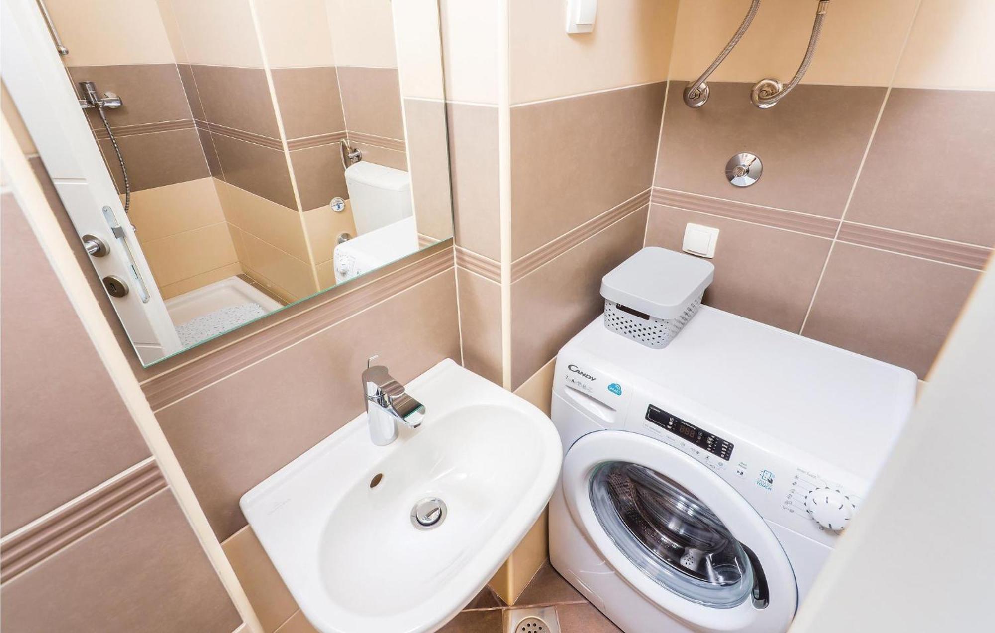 1 Bedroom Gorgeous Apartment In أوباتيا المظهر الخارجي الصورة