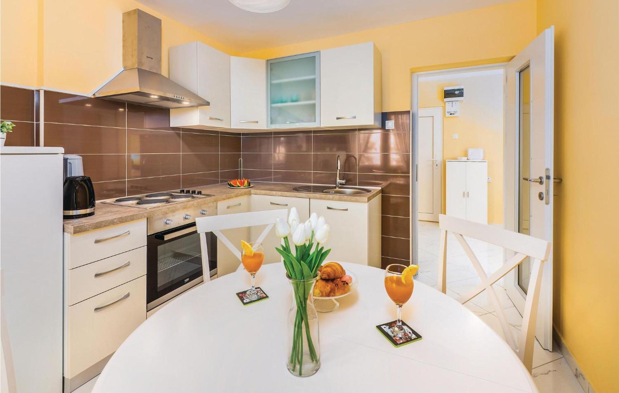 1 Bedroom Gorgeous Apartment In أوباتيا المظهر الخارجي الصورة